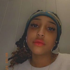 Meet your Posher, Mckenzie